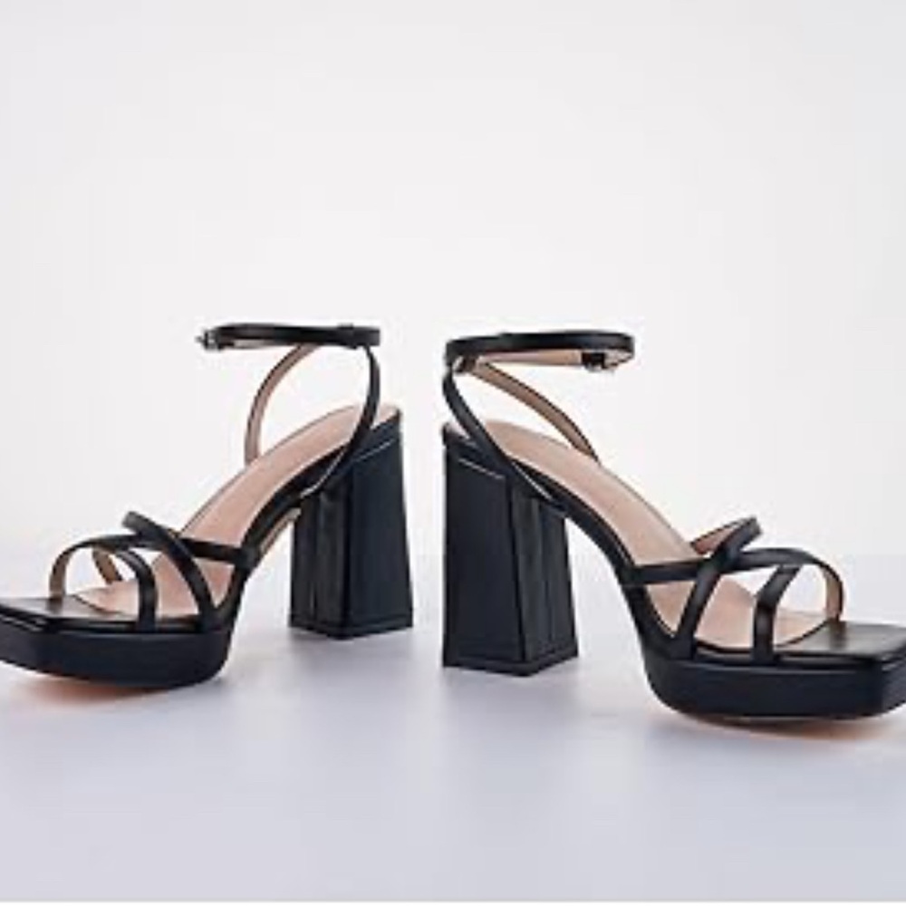Isnom,Elegant Black Strappy Block Heel Sandals
